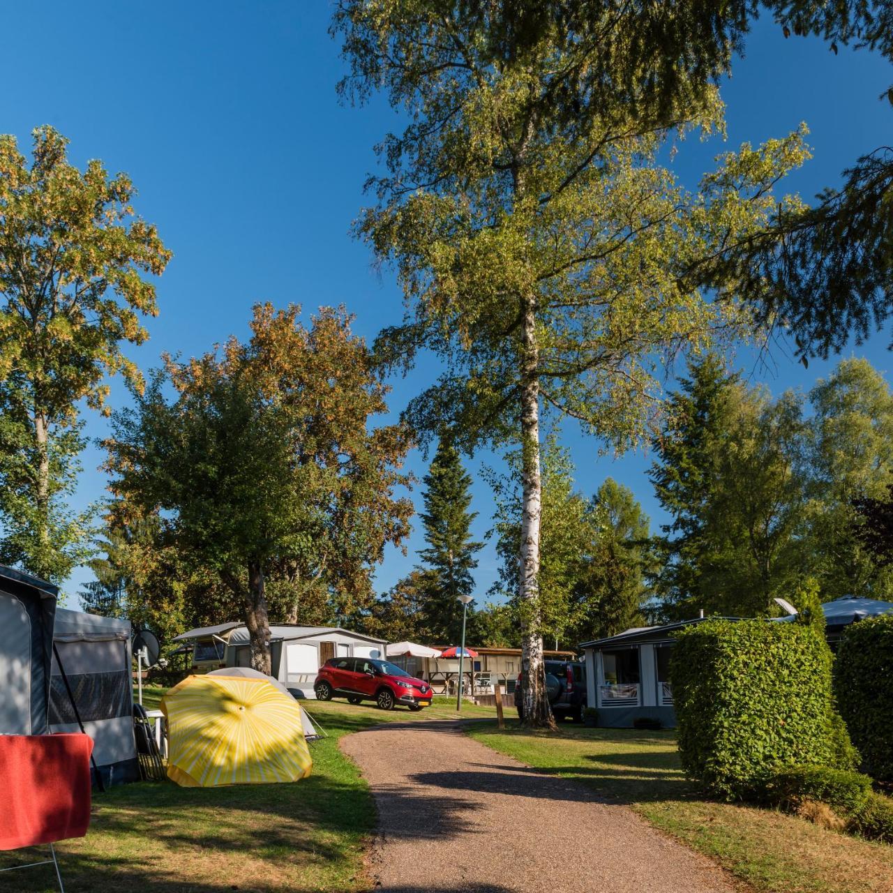 Готель Camping La Pinede Consdorf Екстер'єр фото